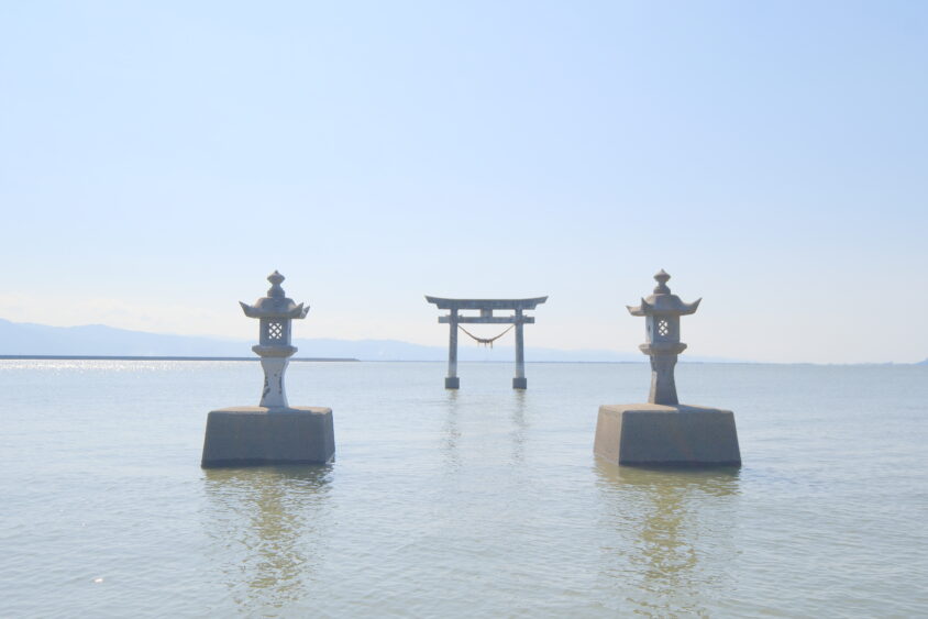 【熊本観光】巻貝のようなおもしろい建築が見れる!天草の海のピラミッド | ひとり旅diary
